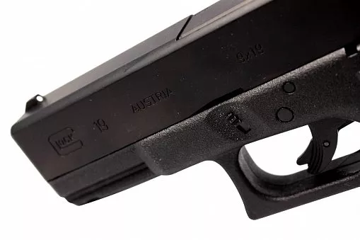 Пистолет пневматический Umarex Glock 19 кал.4,5мм