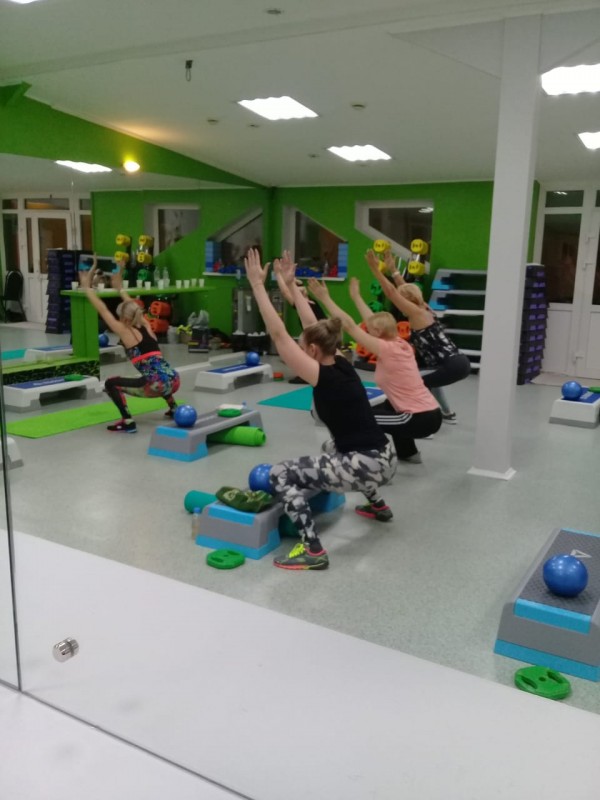 Поставка инвентаря для финтес центра г. Ханты-Мансийск